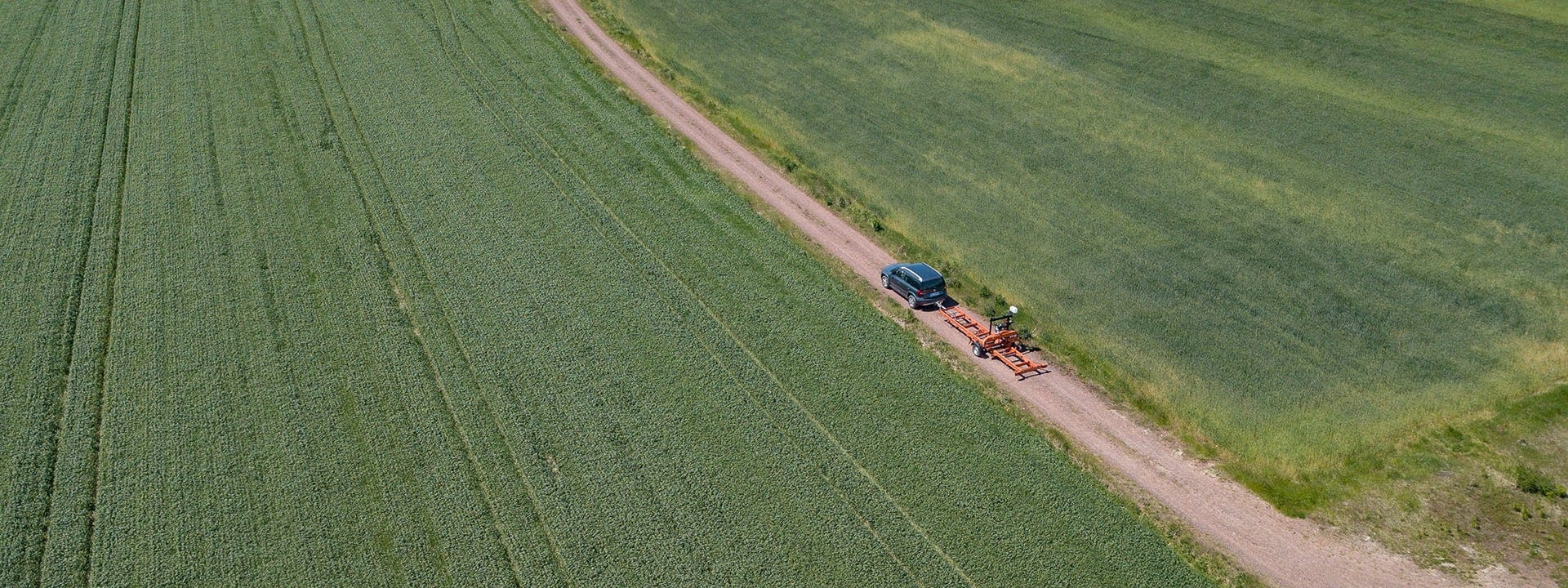 Trak taśmowy Wood-Mizer LT15Mobile podczas transportu (widok z lotu ptaka)